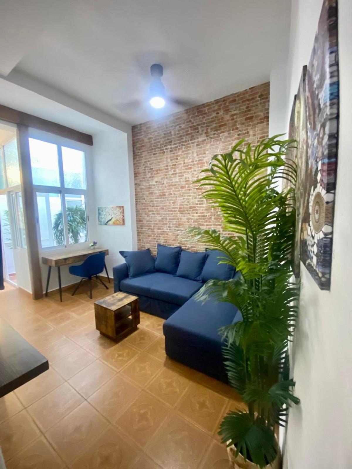 Casa Naty, Espacioso Renovado Apartamento En El Centro De Málaga Dış mekan fotoğraf
